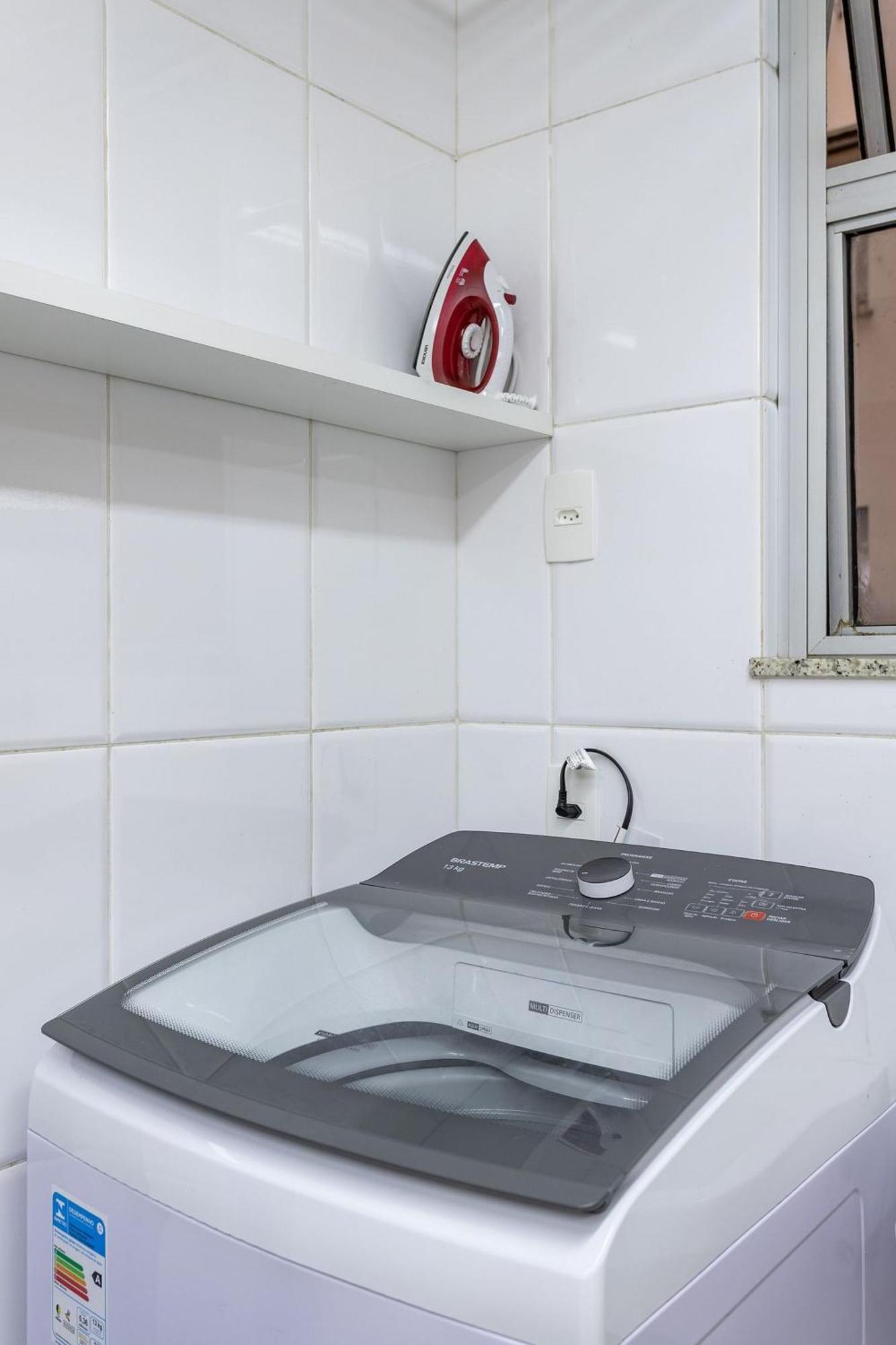 Apartamento Novo. Vista Lateral A Praia, 2 Ou 3 Quartos, Wi Fi, Cozinha Completa E Ar. Rio de Janeiro