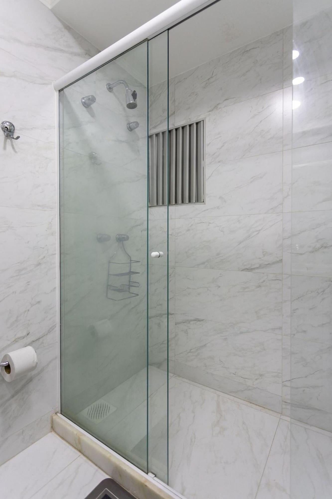Novo. Vista Lateral A Praia, 2 Ou 3 Quartos, Wi Fi, Cozinha Completa E Ar. * Rio de Janeiro