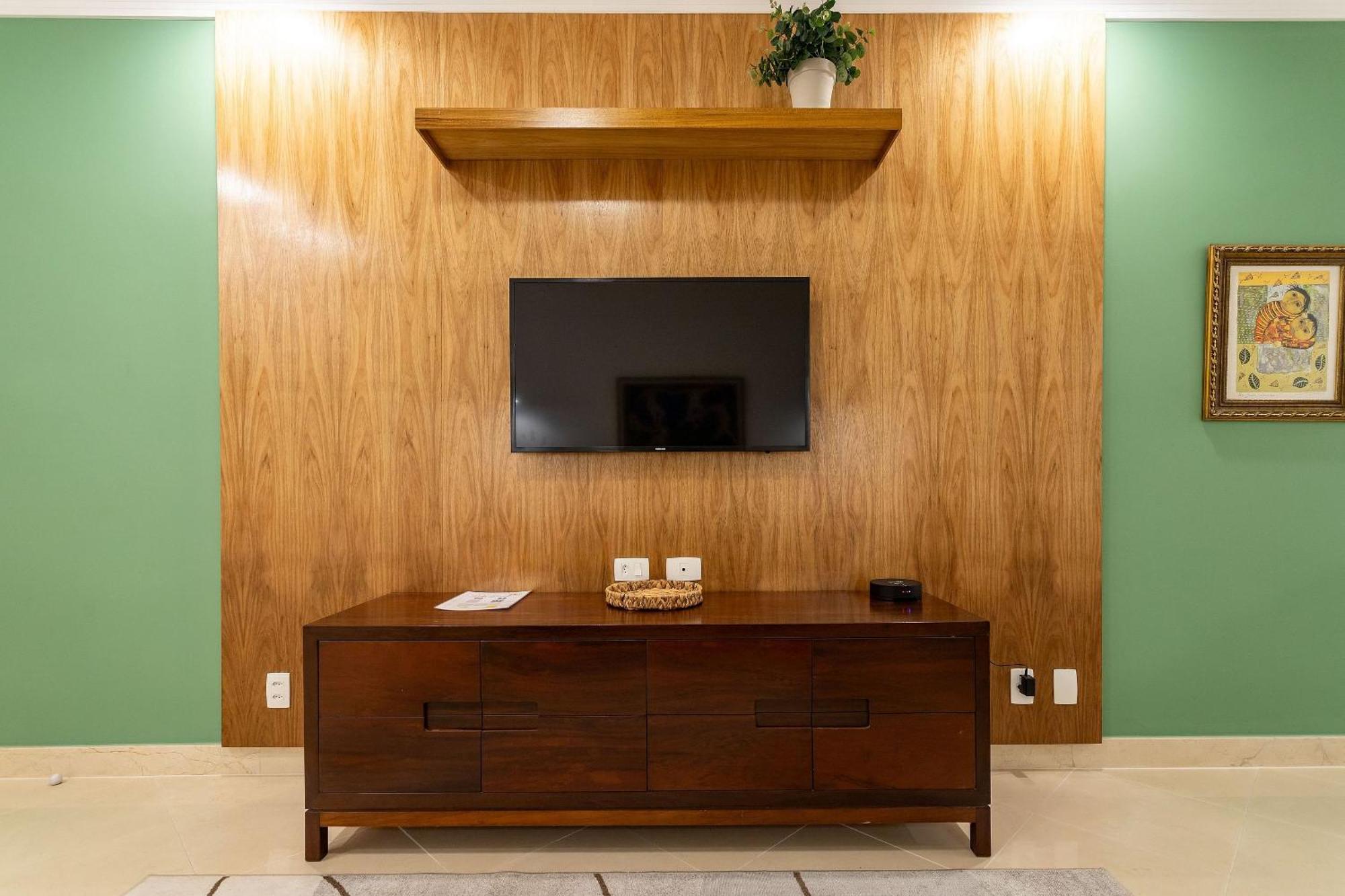 Apartamento Novo. Vista Lateral A Praia, 2 Ou 3 Quartos, Wi Fi, Cozinha Completa E Ar. Rio de Janeiro