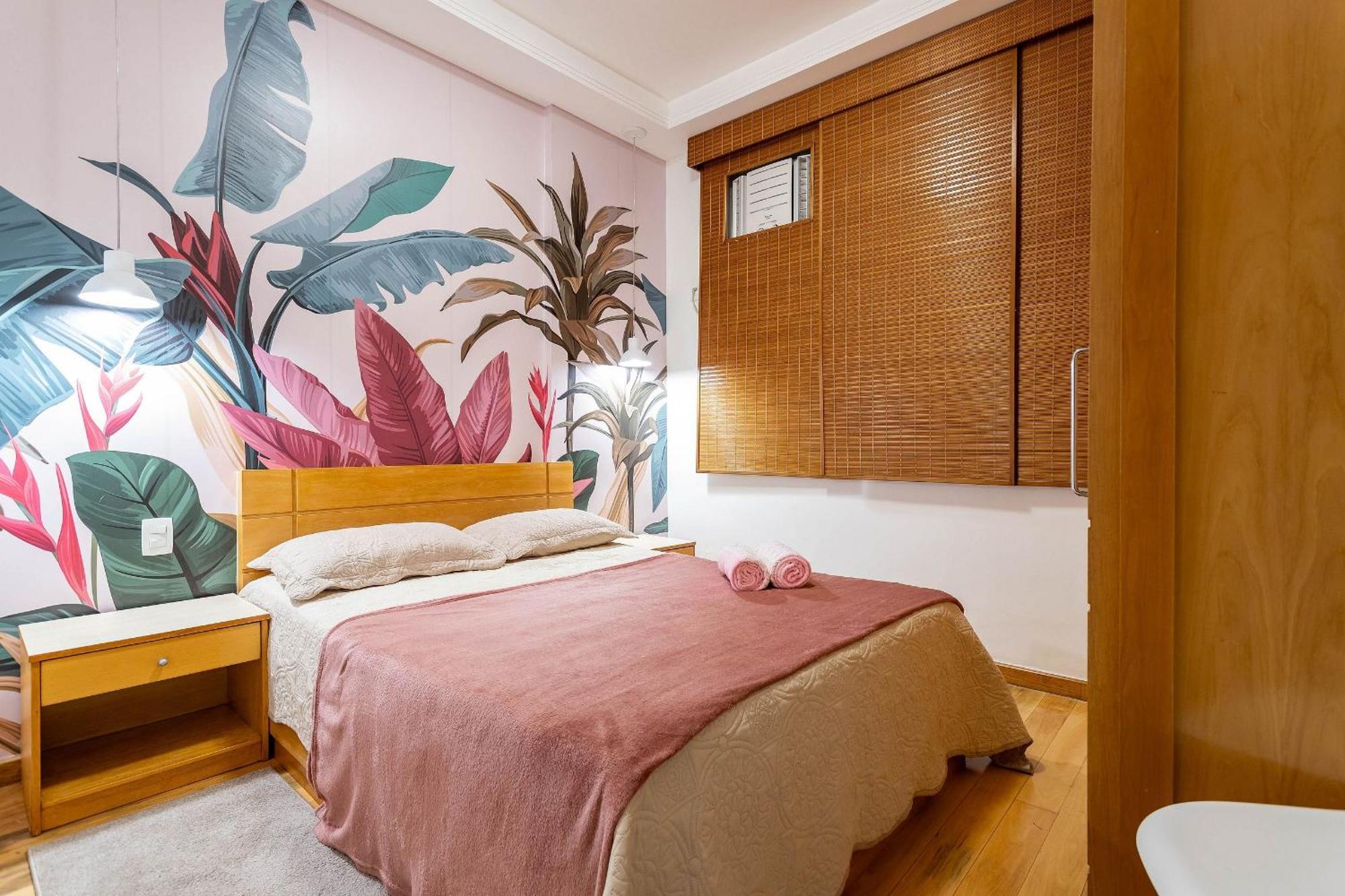 Apartamento Novo. Vista Lateral A Praia, 2 Ou 3 Quartos, Wi Fi, Cozinha Completa E Ar.