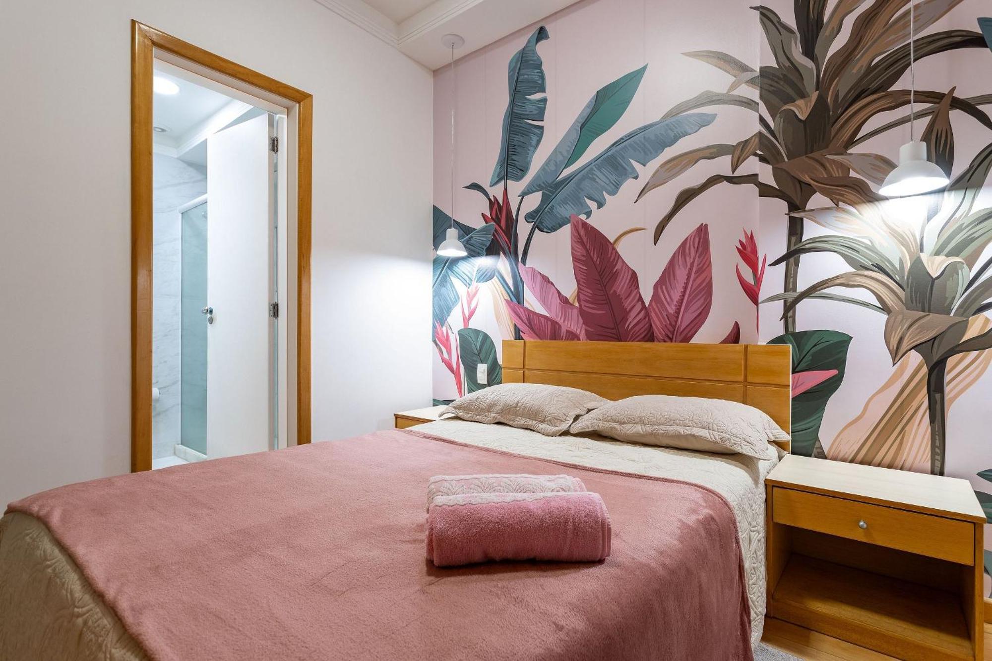 Novo. Vista Lateral A Praia, 2 Ou 3 Quartos, Wi Fi, Cozinha Completa E Ar. *