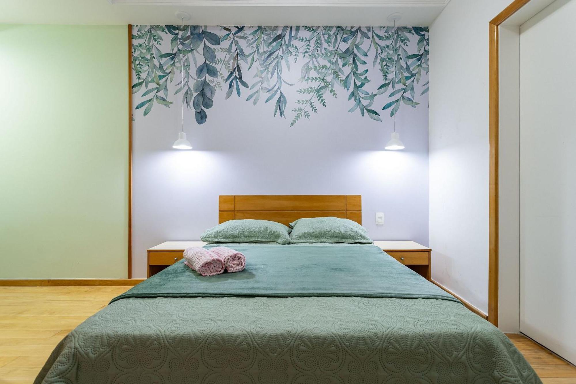 Novo. Vista Lateral A Praia, 2 Ou 3 Quartos, Wi Fi, Cozinha Completa E Ar.